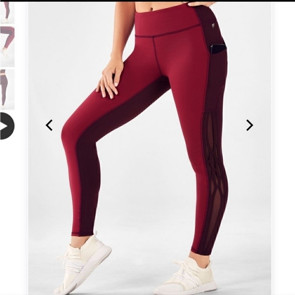 Fabletics Salar Statement Powerhold 7/8 Leggings Size small